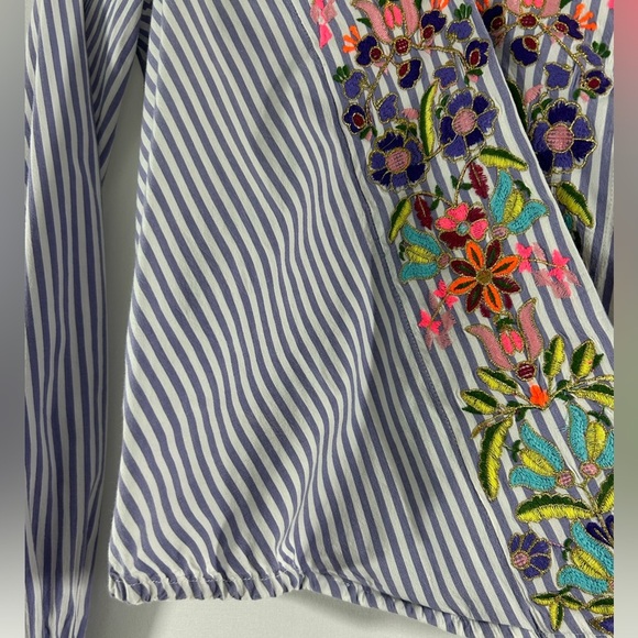 Anthropologie V Neck Wrap Look Long Sleeve Blouse XS Beautiful Embroidery - Picture 3 of 11